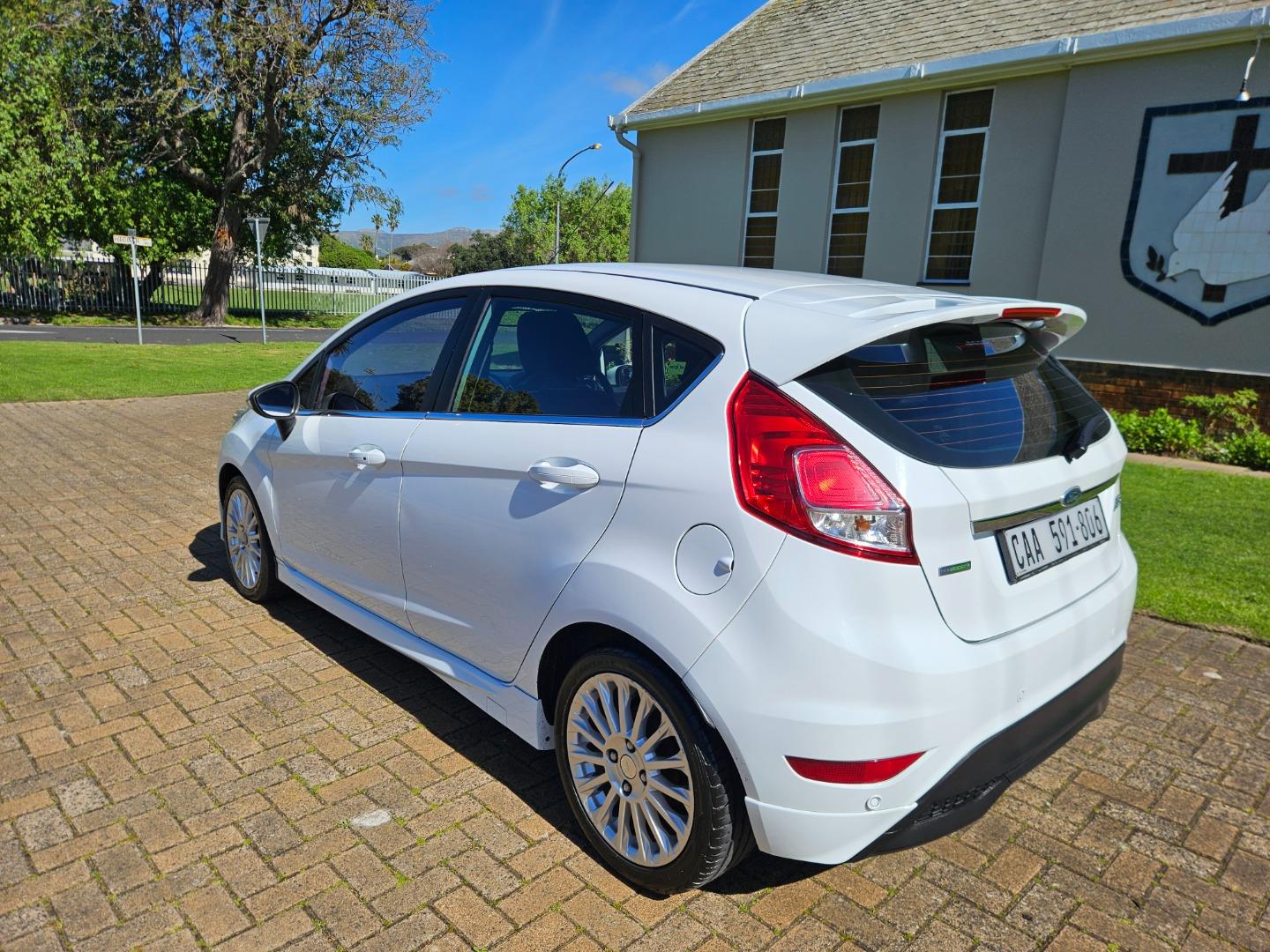 Ford Fiesta 5-Door 1.0T Titanium Auto Autowize Car Agency