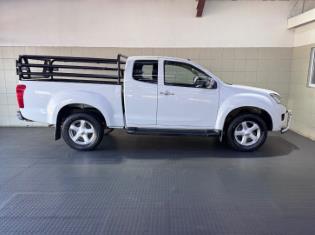 2014 Isuzu KB 300D-Teq Extended Cab LX for sale