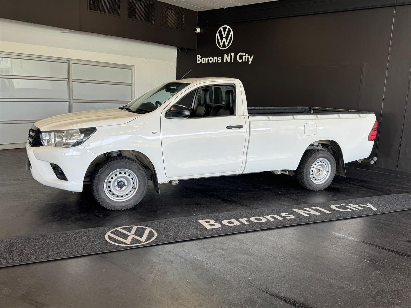 Toyota Hilux 2.0 S (Aircon) Barons VW N1 City