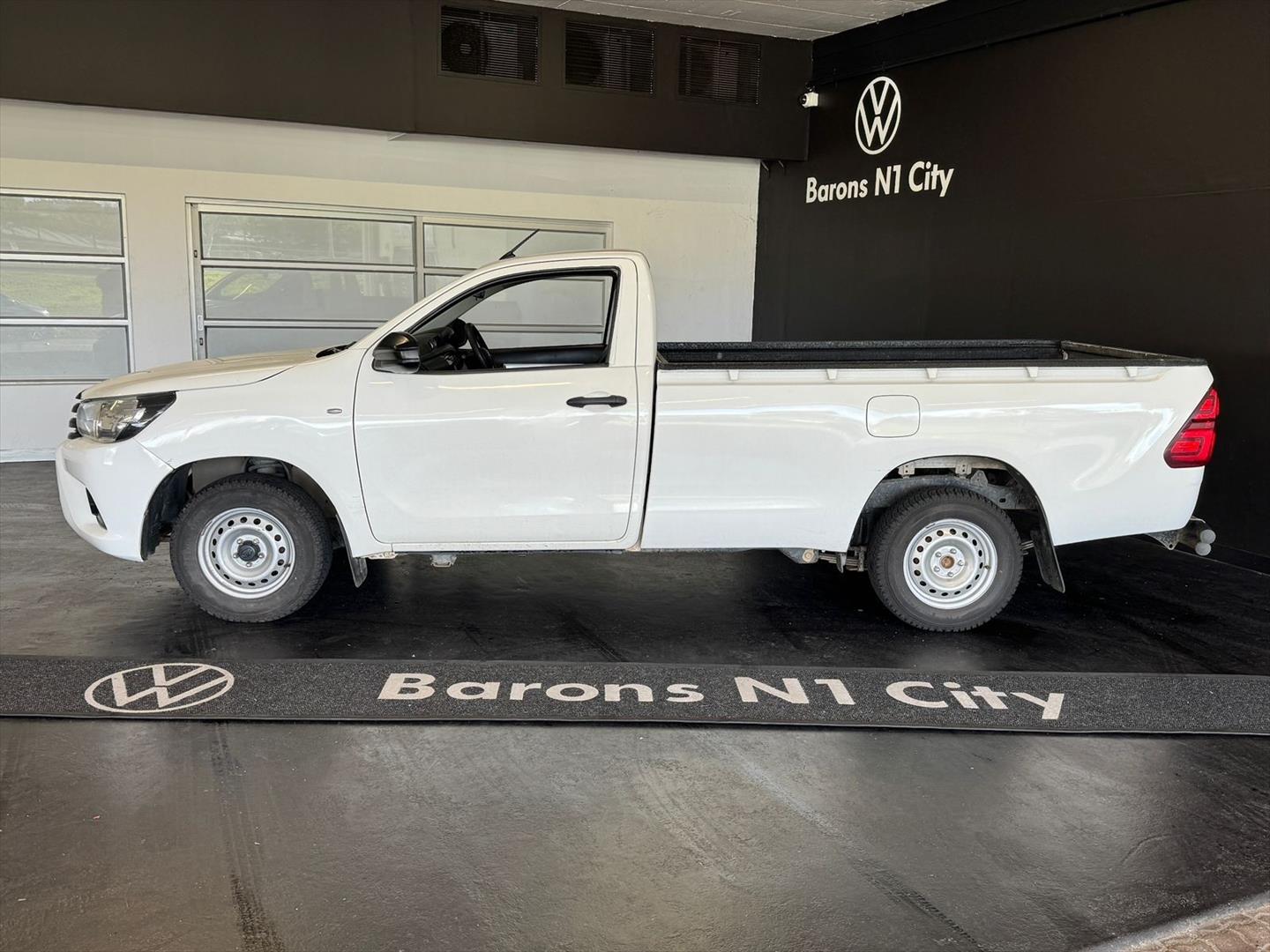 Toyota Hilux 2.0 S (Aircon) Barons VW N1 City