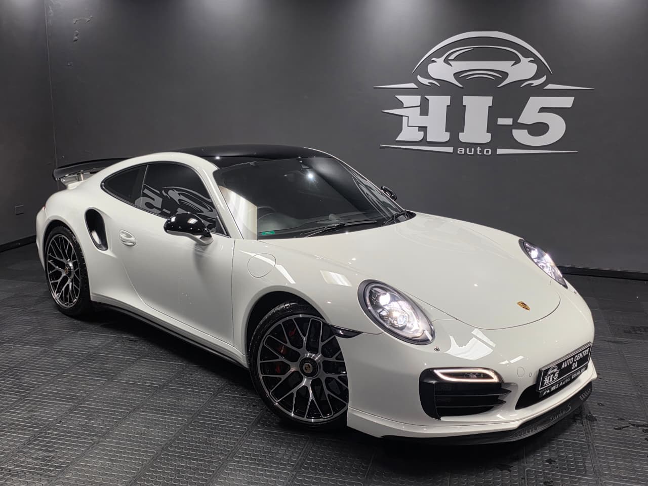 2014 Porsche 911 Turbo S Coupe