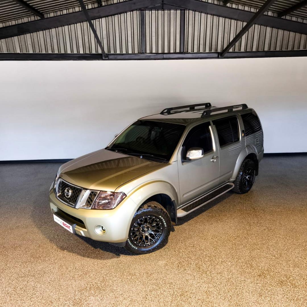 Nissan Pathfinder 2.5dCi SE Auto Baic Springs