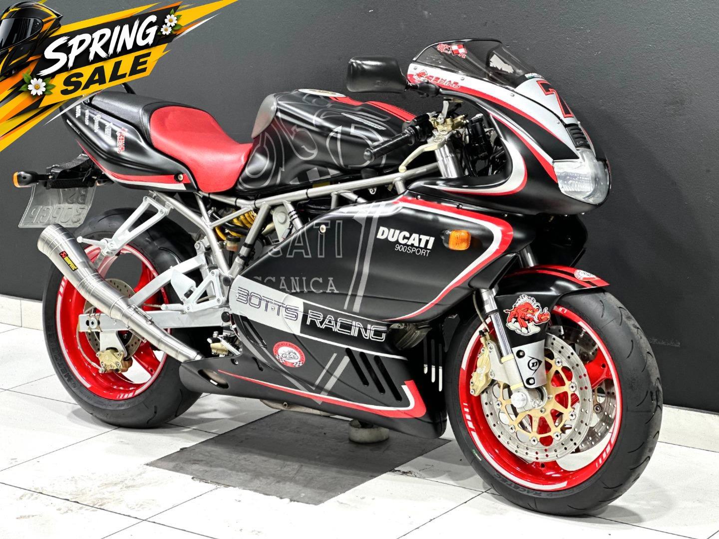 Ducati 900