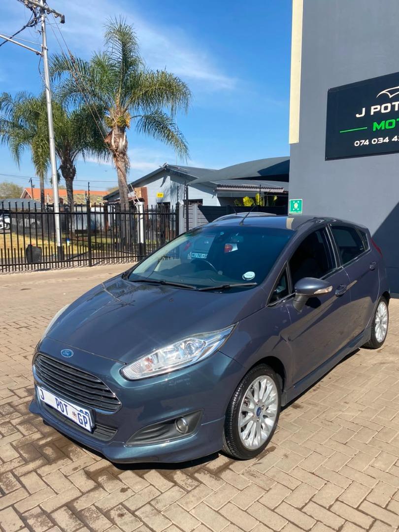 Ford Fiesta 5-Door 1.0T Titanium J Potgieter Motors