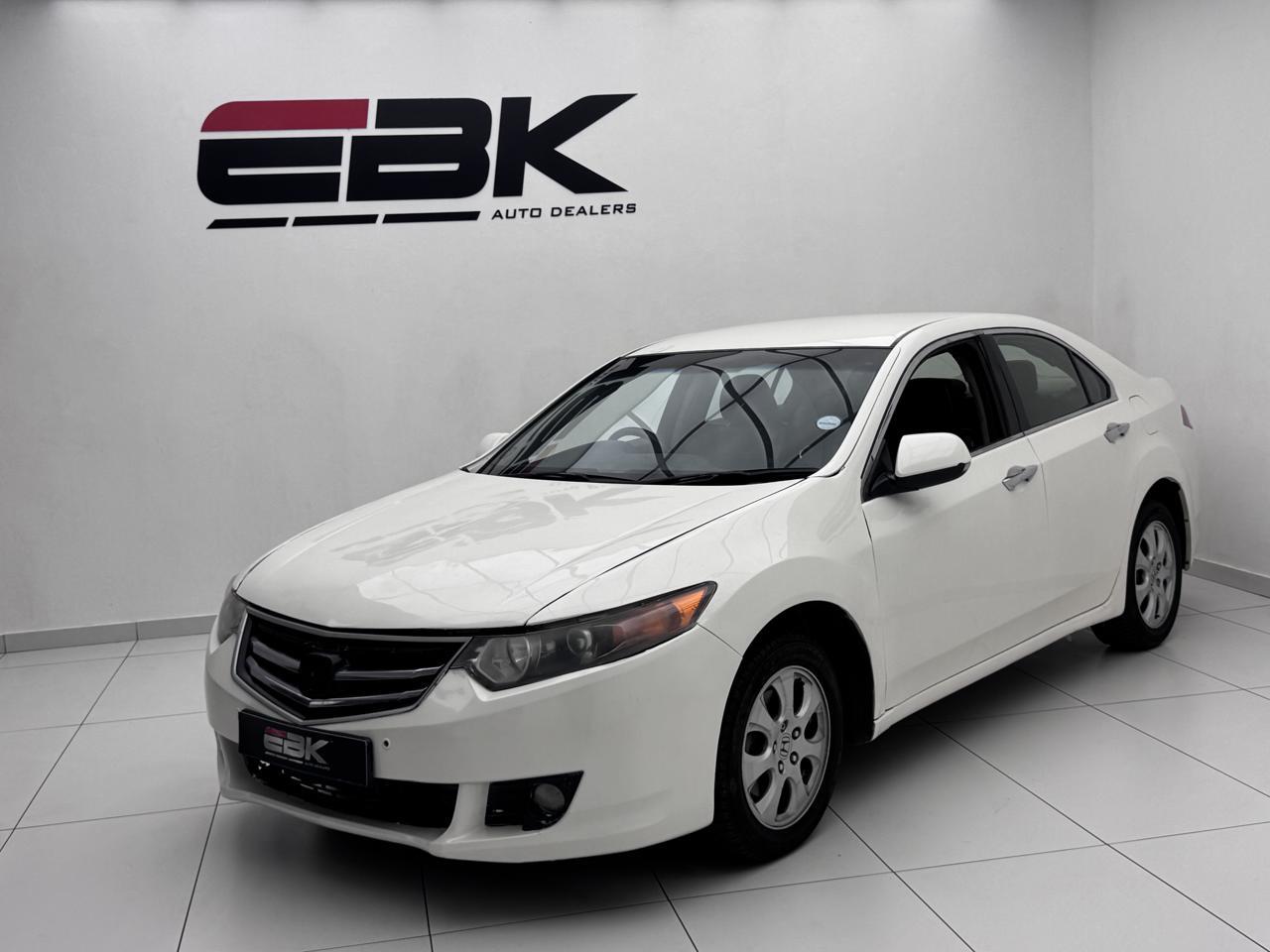 Honda Accord 2.0 L EBK Diagonal Street