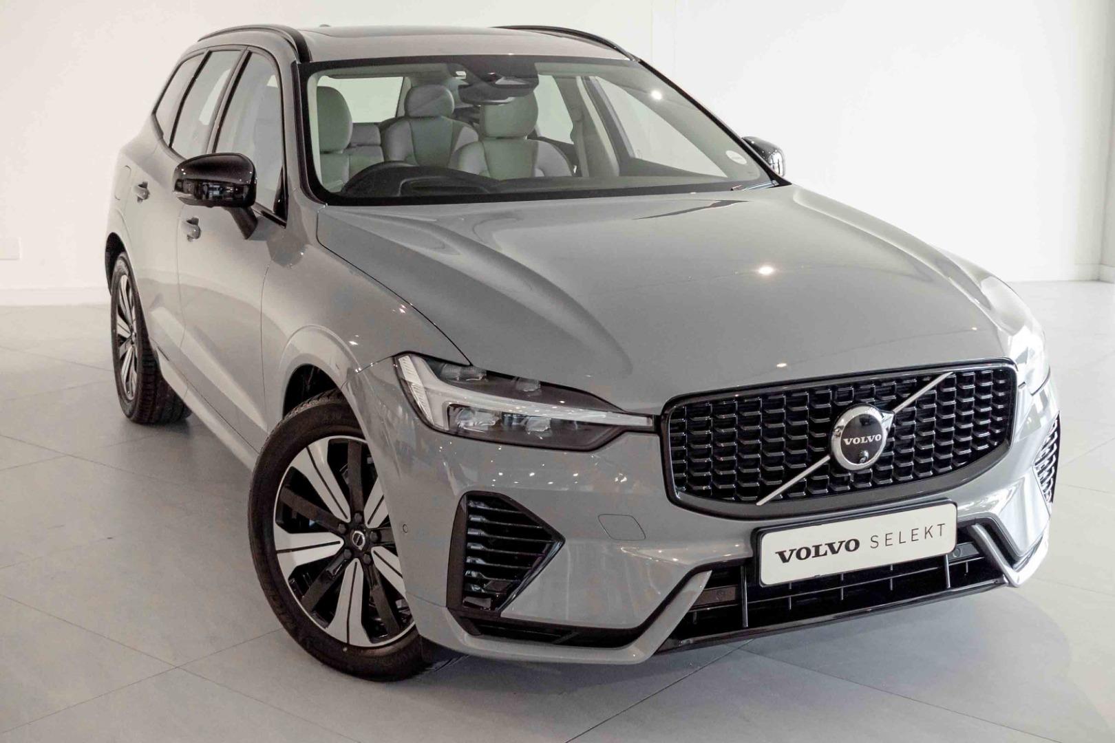 2025 Volvo XC60 T8 Twin Engine AWD Plus Dark