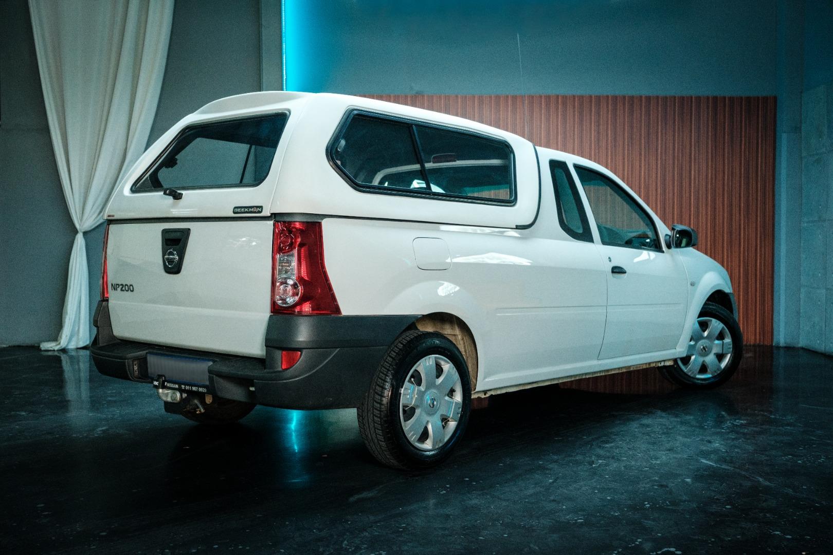 Nissan NP200 1.6i (Aircon) Safety Pack Mad Cars