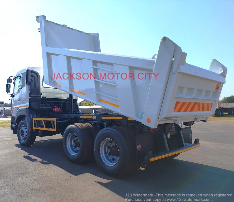 UD QUESTER CWE330 Jackson Motor City