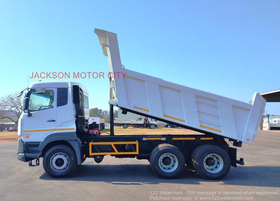 UD QUESTER CWE330 Jackson Motor City