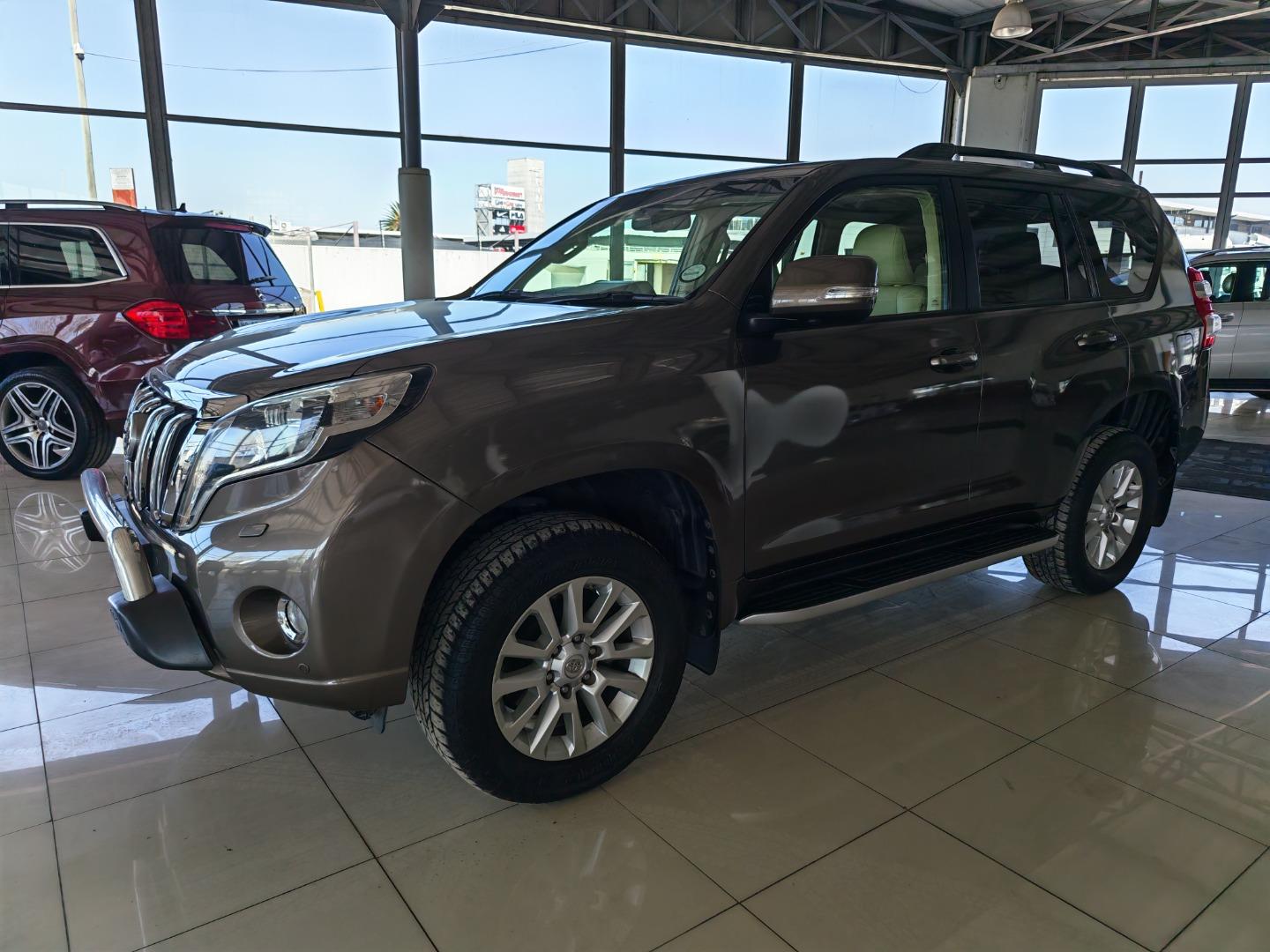 Toyota Land Cruiser Prado 4.0 VX AAG Motors