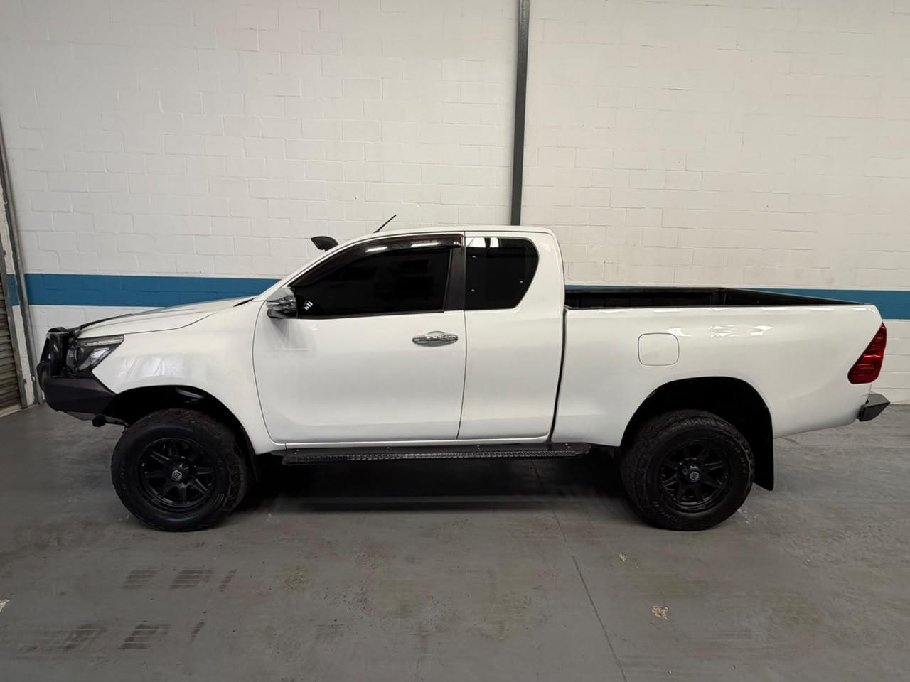 Toyota Hilux 2.8GD-6 Xtra Cab 4x4 Raider Auto Bc Truck and Bakkie