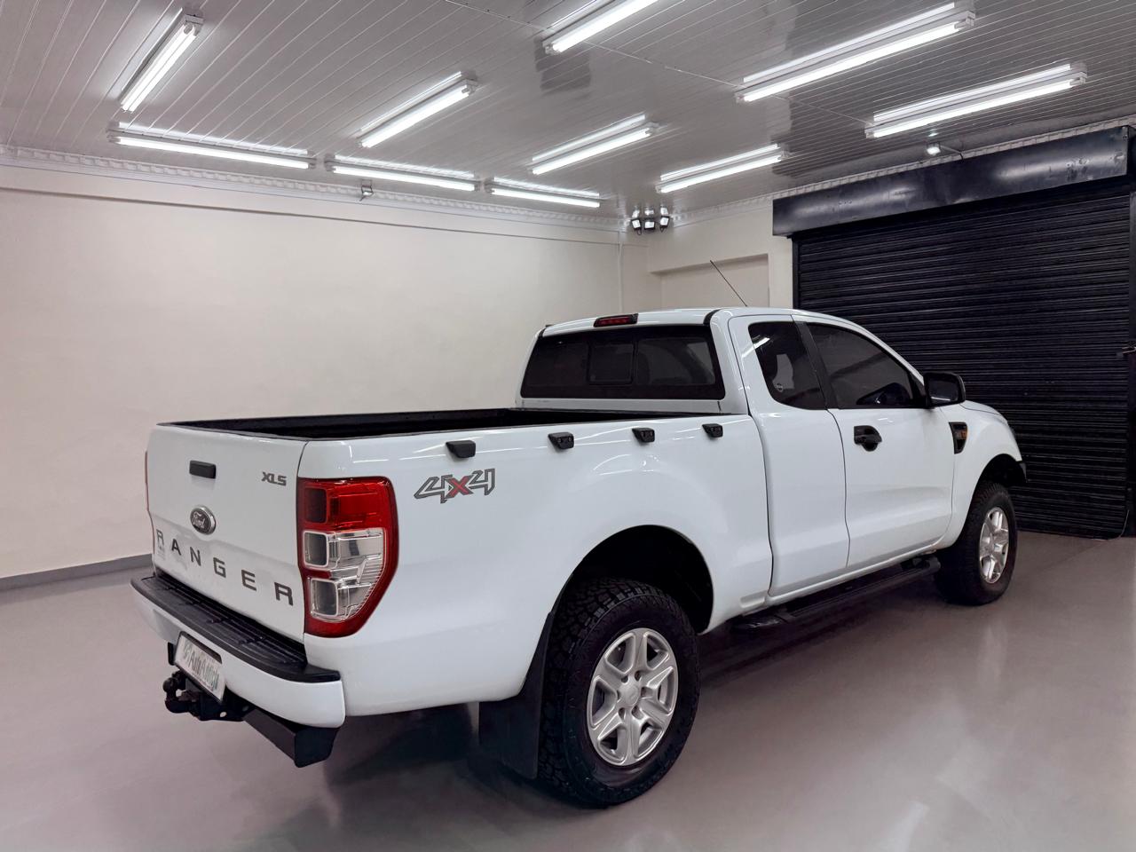 Ford Ranger 3.2TDCi SuperCab 4x4 XLS Auto Addicts