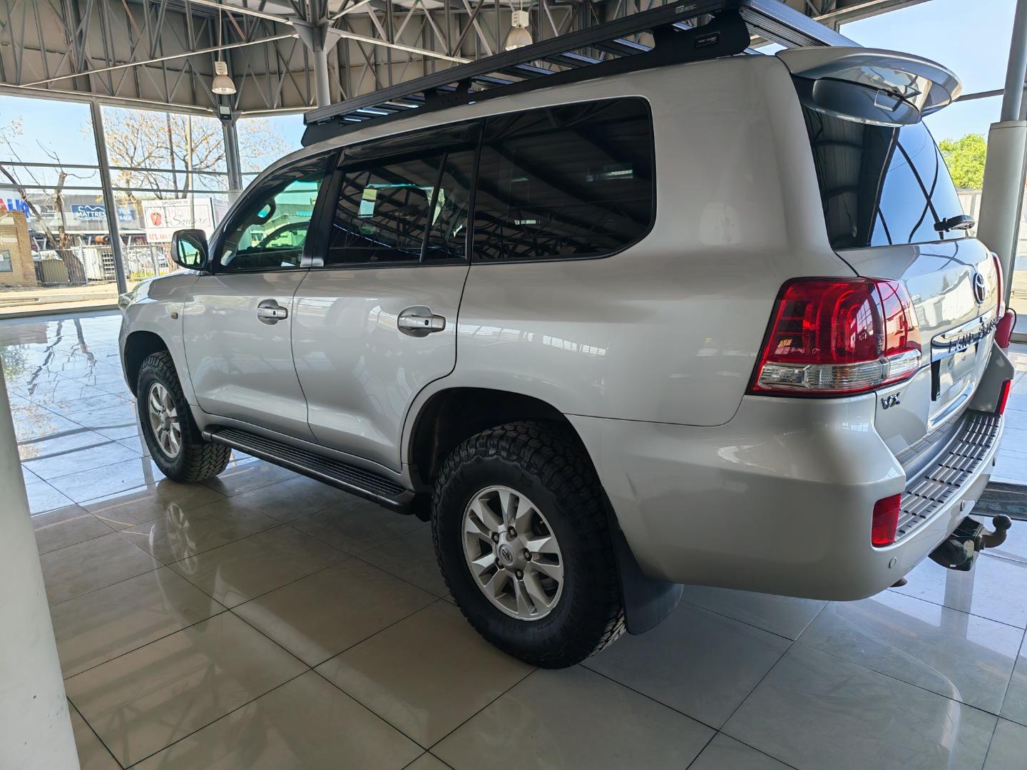 Toyota Land Cruiser 200 4.7 V8 VX AAG Motors