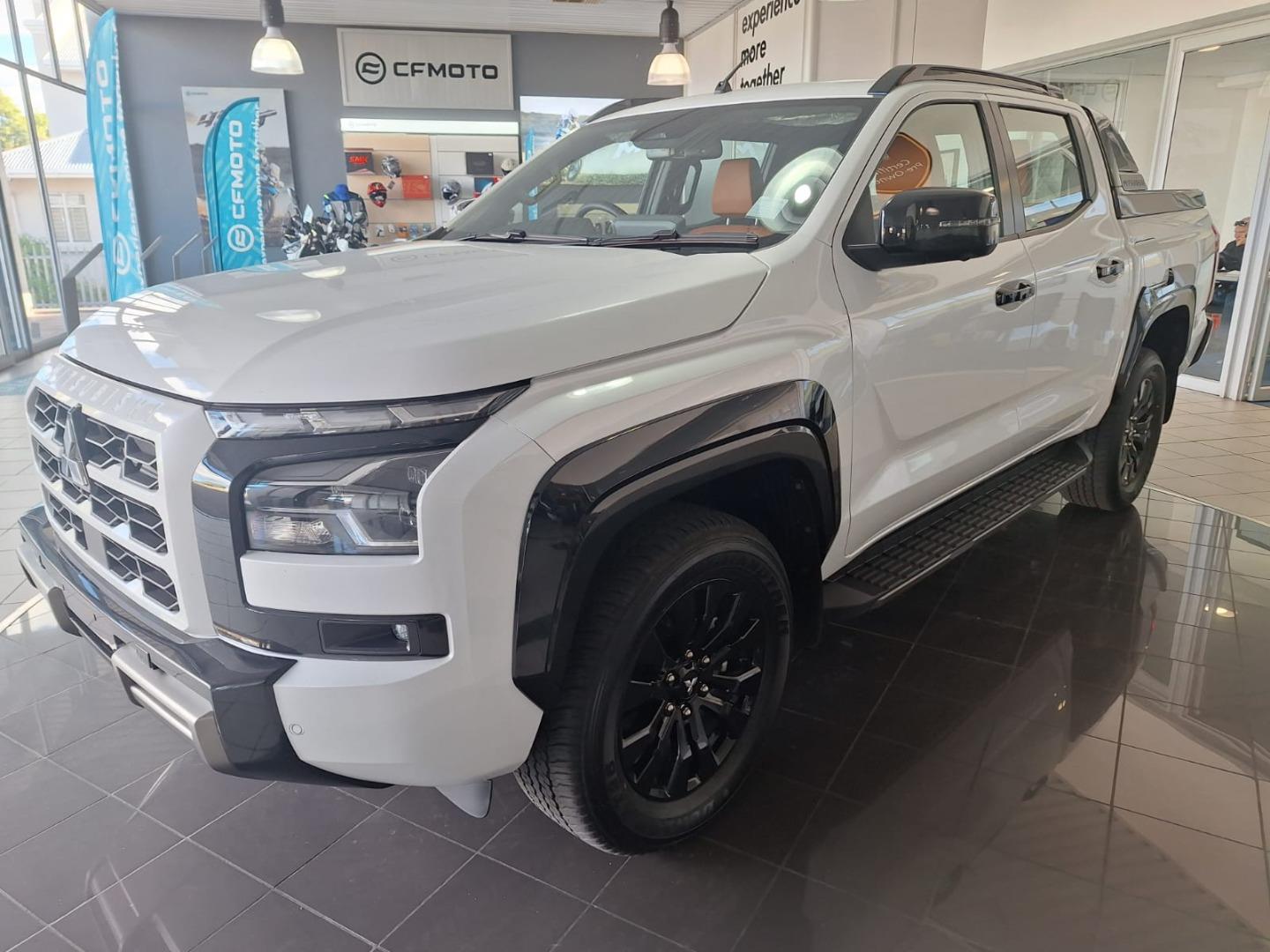 Mitsubishi Triton 2.4DI-D Bi-Turbo Double Cab 4x4 Zelco Motors