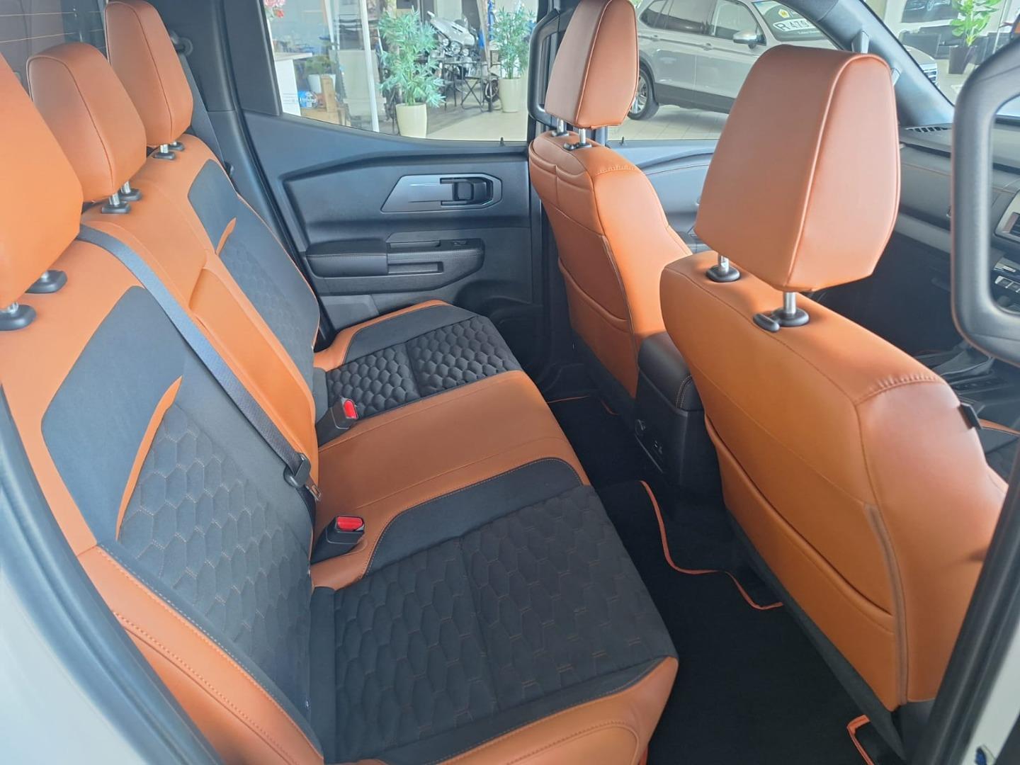 Mitsubishi Triton 2.4DI-D Bi-Turbo Double Cab 4x4 Zelco Motors