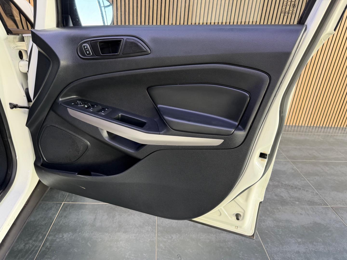 2019 Ford EcoSport thumbnail 15
