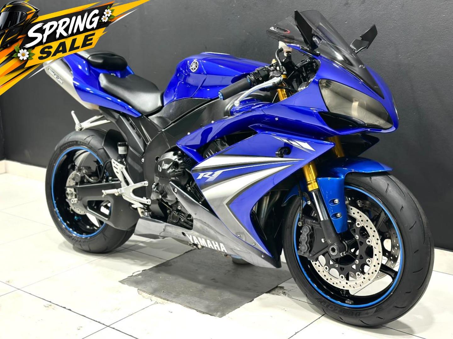 Yamaha YZF R-1