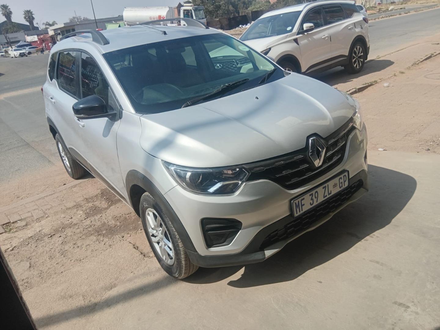 2025 Renault Triber 1.0 Evolution
