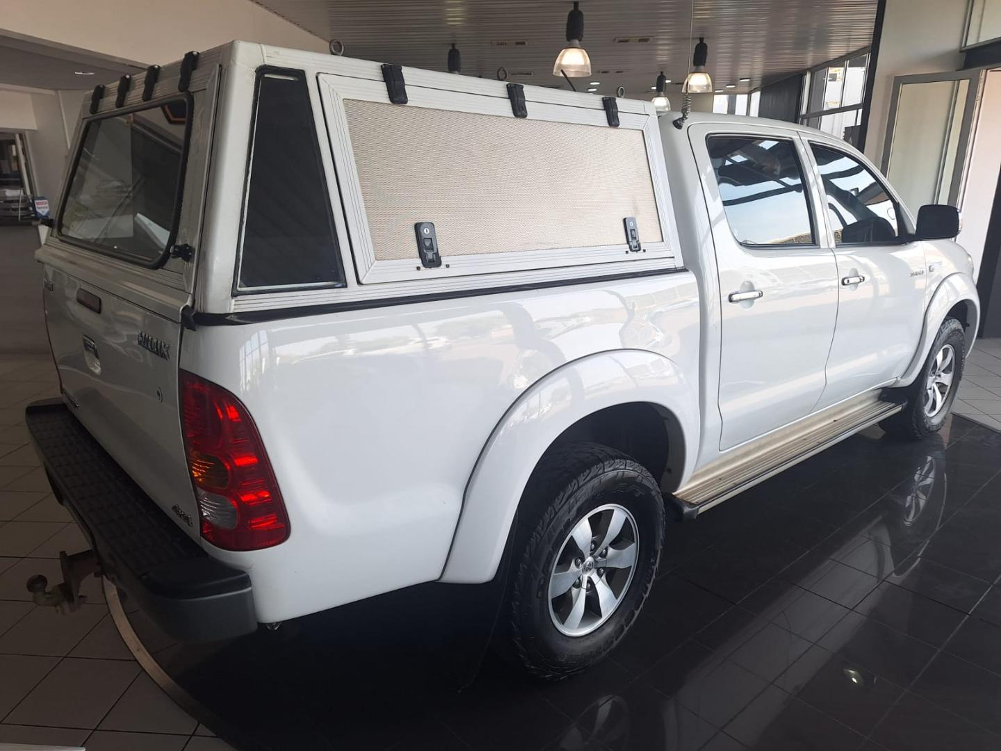 Toyota Hilux 3.0D-4D Double Cab 4x4 Raider Auto Zelco Motors