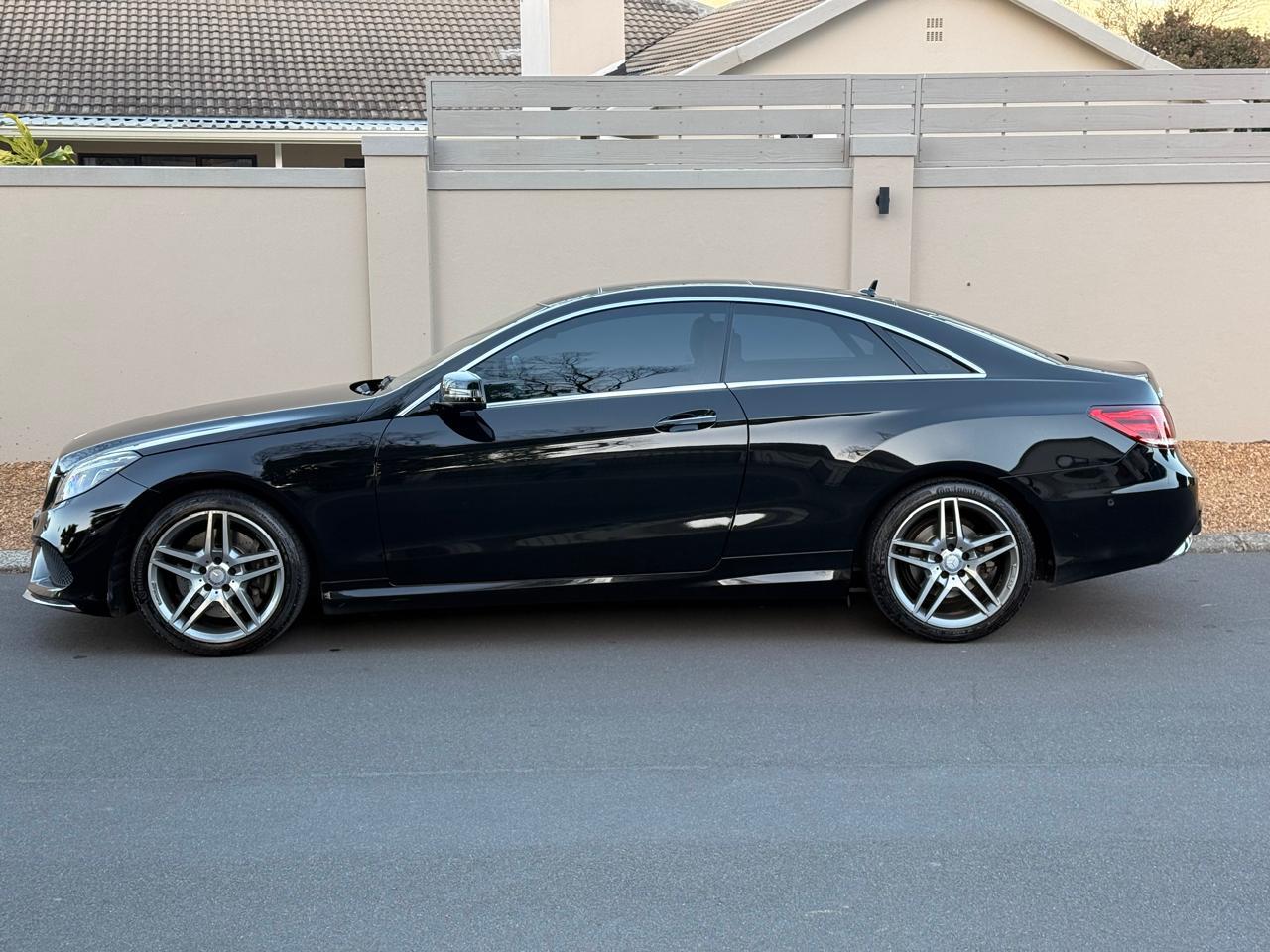 Mercedes-Benz E-Class E400 Coupe LJR Auto