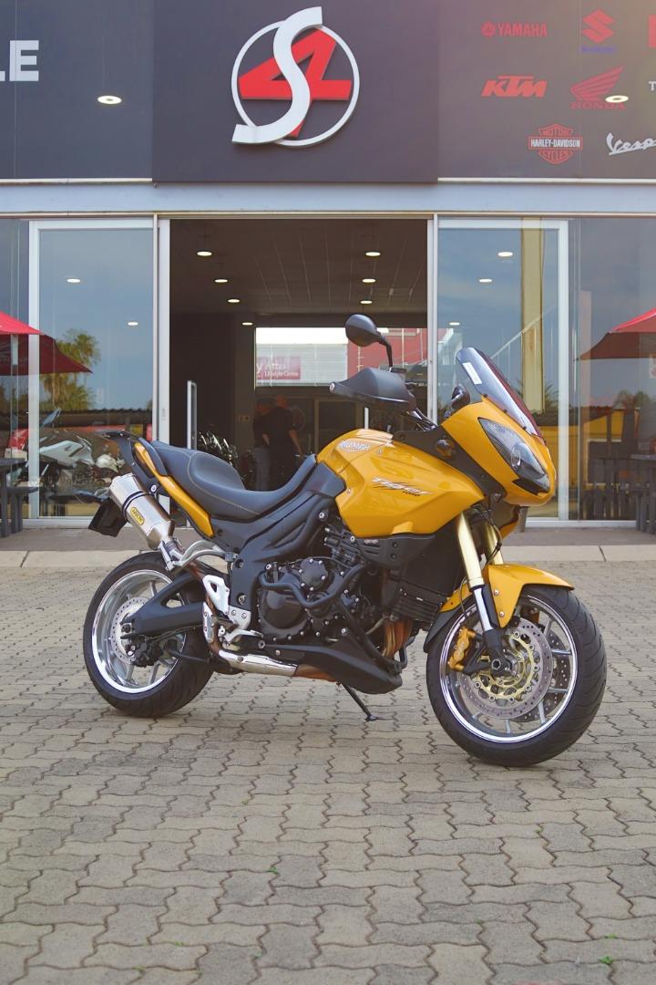 Triumph Tiger 1050 Harley Davidson Gold Rand