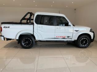 2025 Mahindra Pik Up 2.2CRDe Double Cab 4x4 S11 Karoo for sale