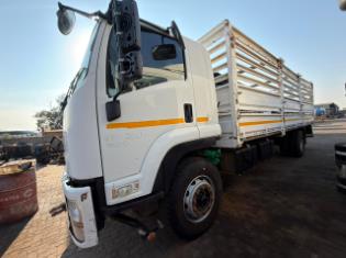 2013 Isuzu FTR850 Cattle body for sale