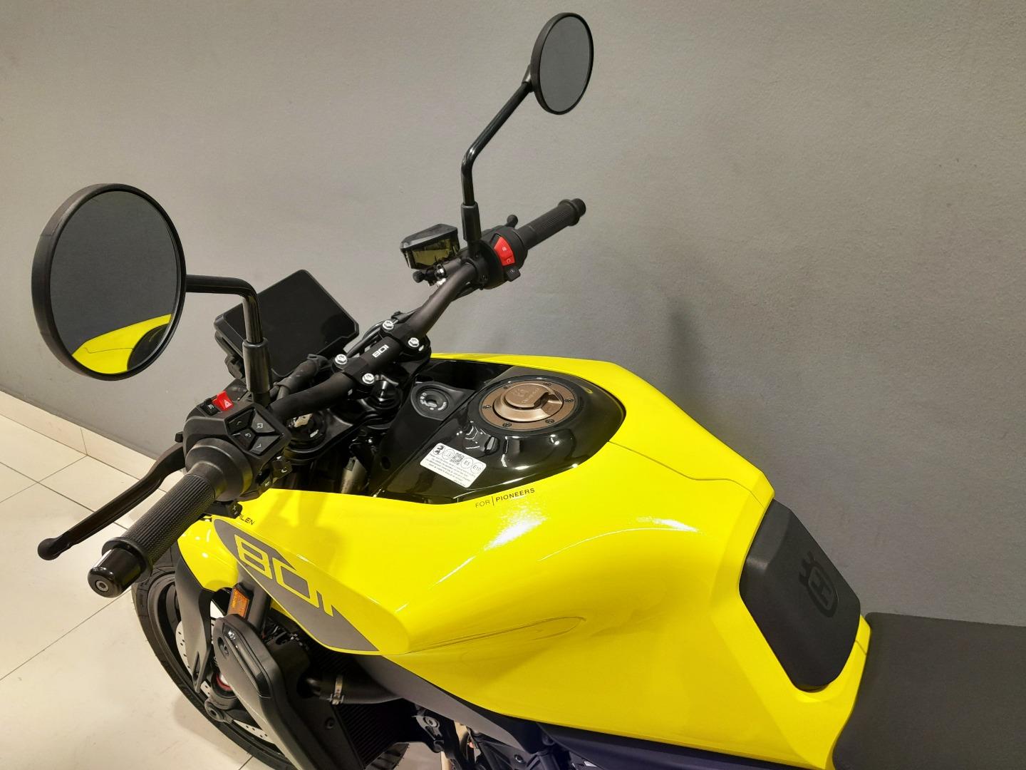 Husqvarna SVARTPILEN 801