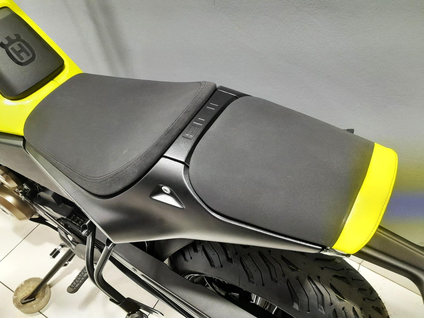 Husqvarna SVARTPILEN 801