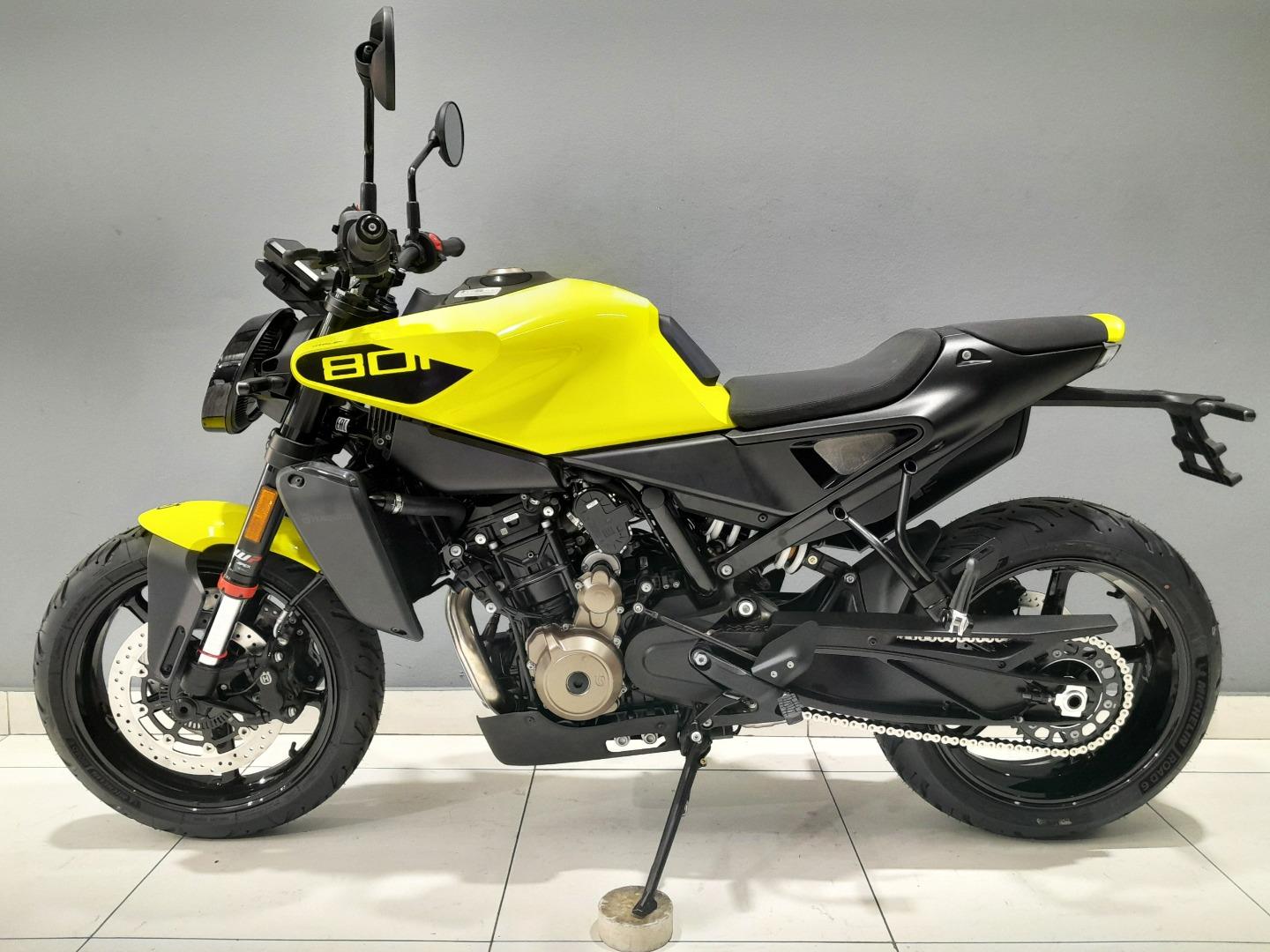Husqvarna SVARTPILEN 801