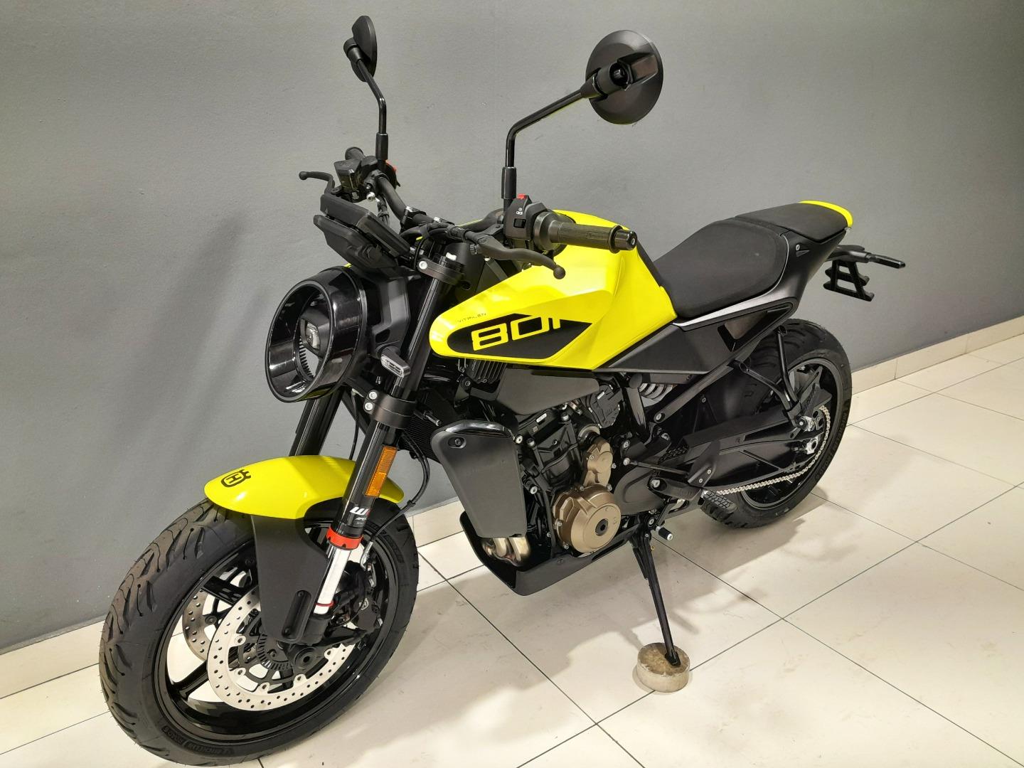 Husqvarna SVARTPILEN 801