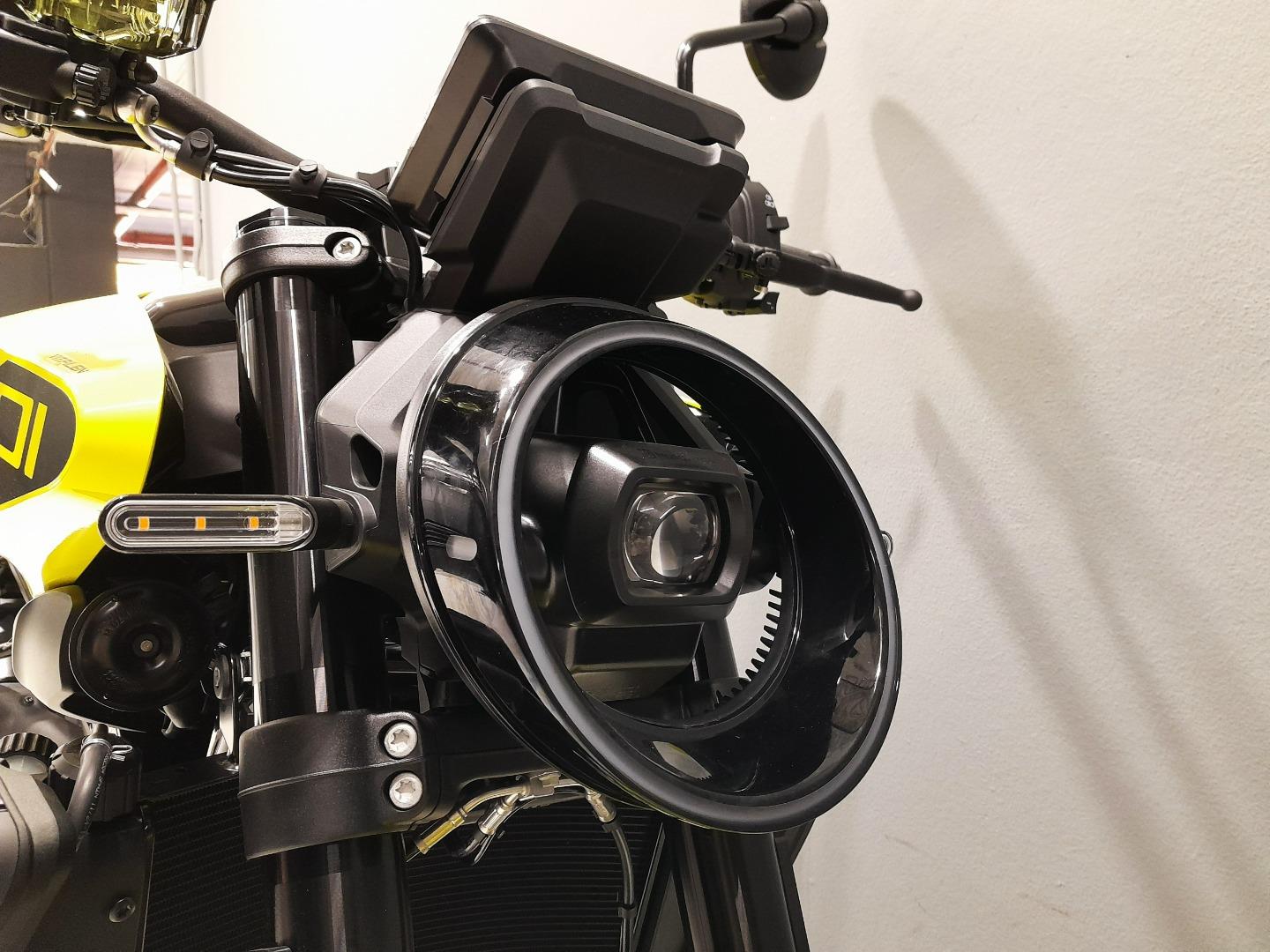 Husqvarna SVARTPILEN 801
