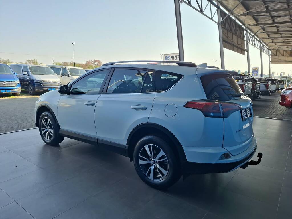 Toyota RAV4 2.0 GX Gys Pitzer Motors Silverlakes