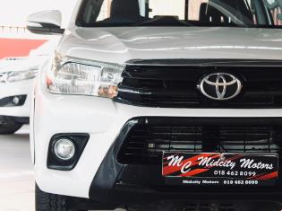 2018 Toyota Hilux 2.8GD-6 Double Cab 4x4 Raider Black Limited Edition for sale