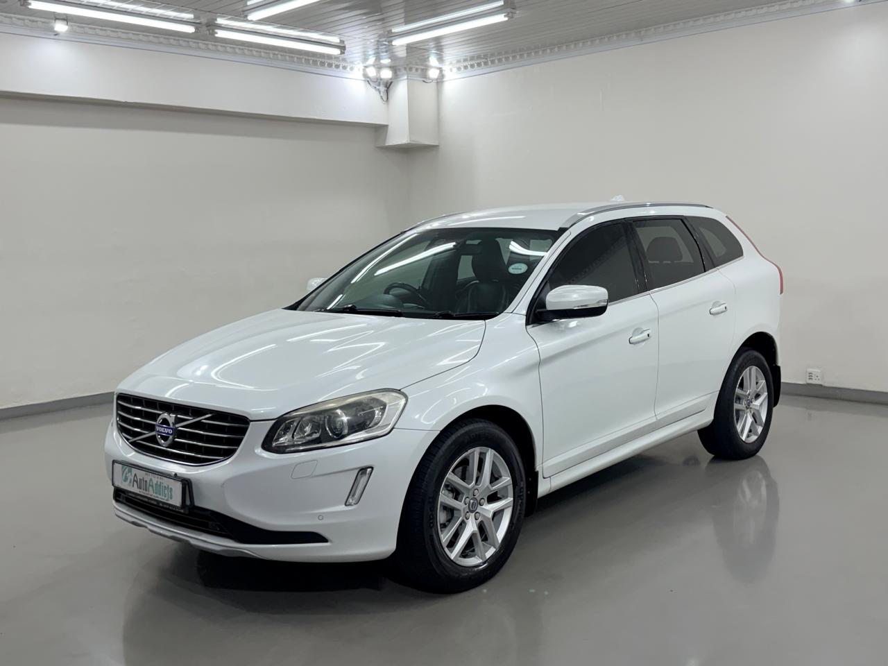 2016 Volvo XC60 D4 Momentum