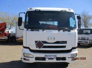 2013 UD Quon 410 AUTO 6 X TRUCK TRACTOR for sale