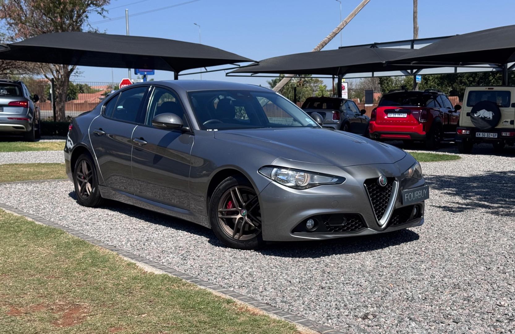 Alfa Romeo Giulia 2.0T Fourbuy Cedar Lakes