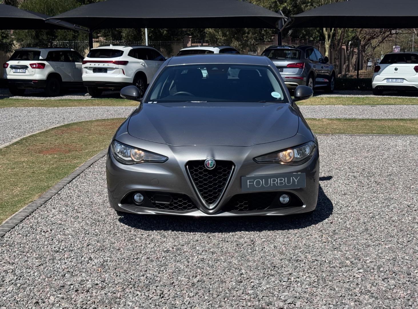 Alfa Romeo Giulia 2.0T Fourbuy Cedar Lakes