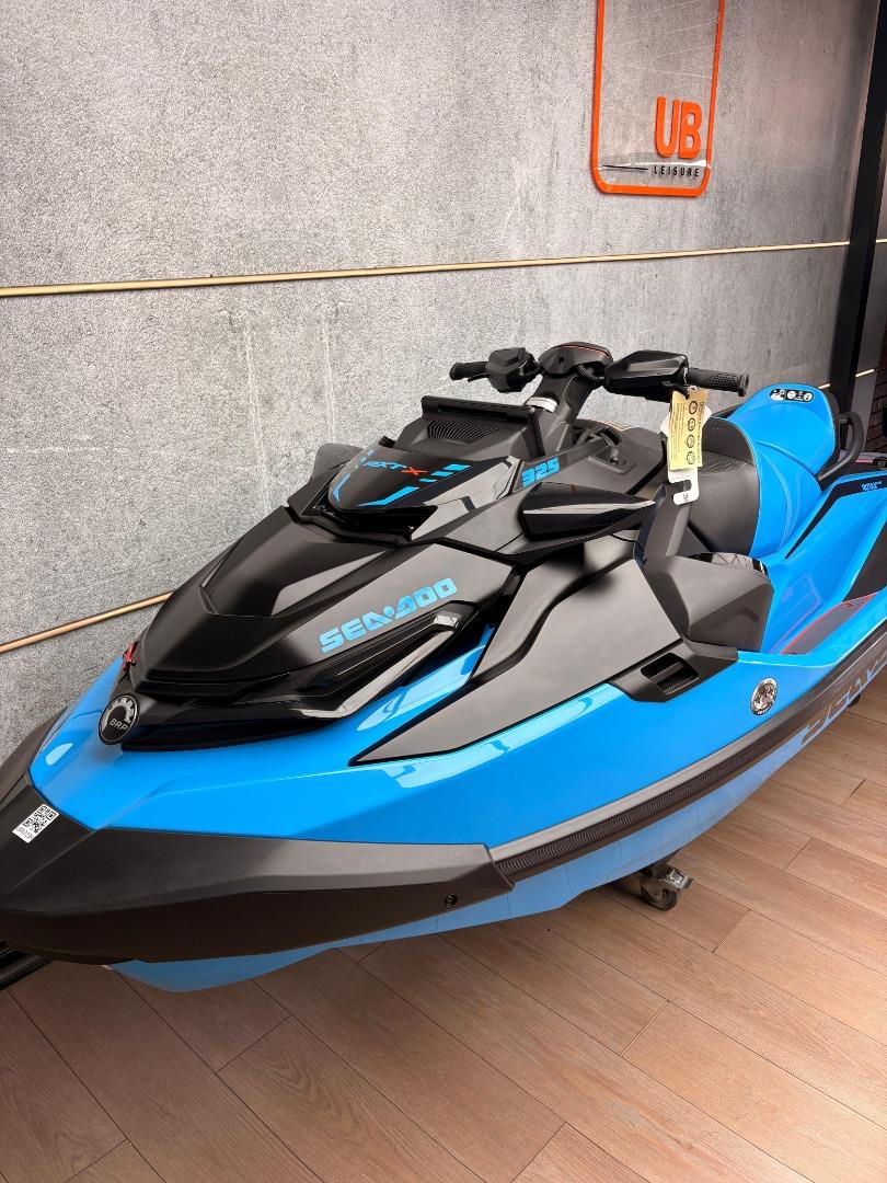 Seadoo RXT X 325 WITH SOUND SYSTEM 🔊 - GULFSTREAM BLUE PREMIUM UB Leisure