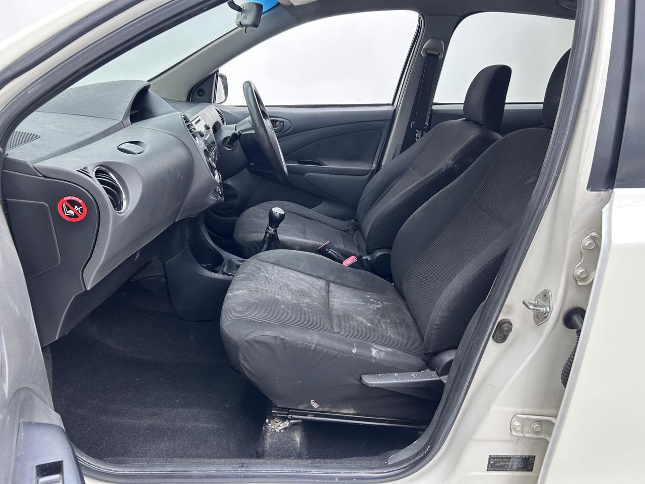 Toyota Etios Hatch 1.5 Xs Ebk Auto Dealers LA Rochelle