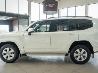 2022 Toyota Land Cruiser 300 3.3D GX-R for sale