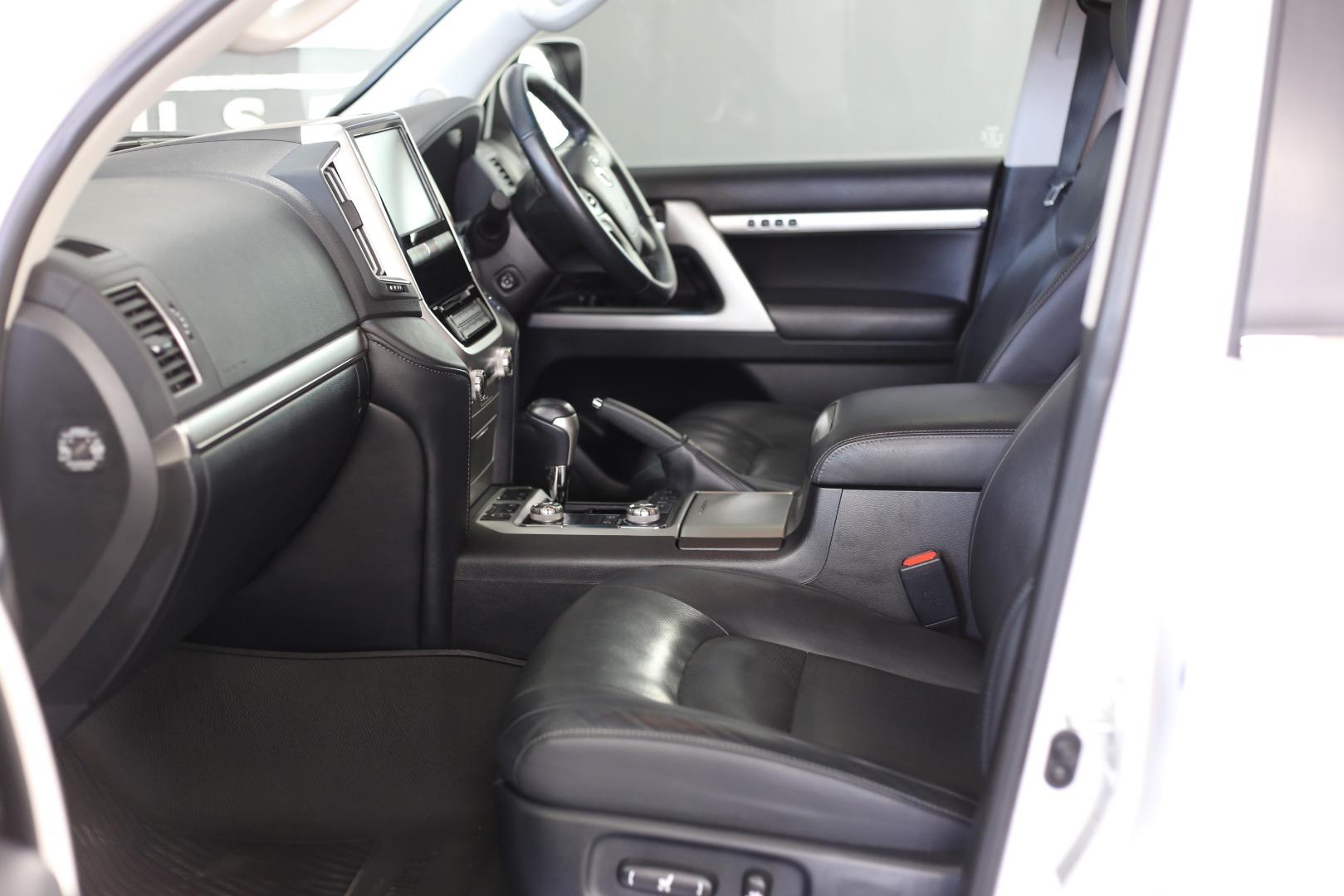 Toyota Land Cruiser 200 4.5D-4D V8 VX-R Toyz Autohouse Umhlanga