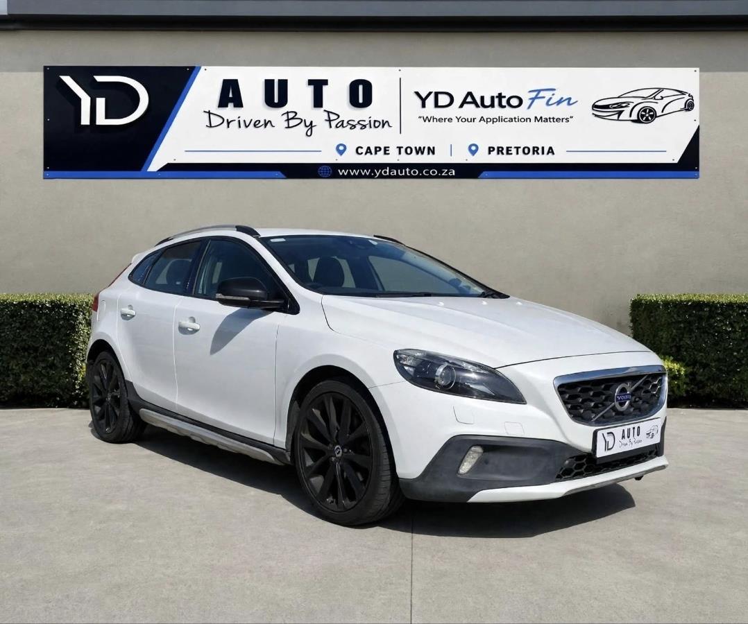 2016 Volvo V40 Cross Country T4 Momentum Auto