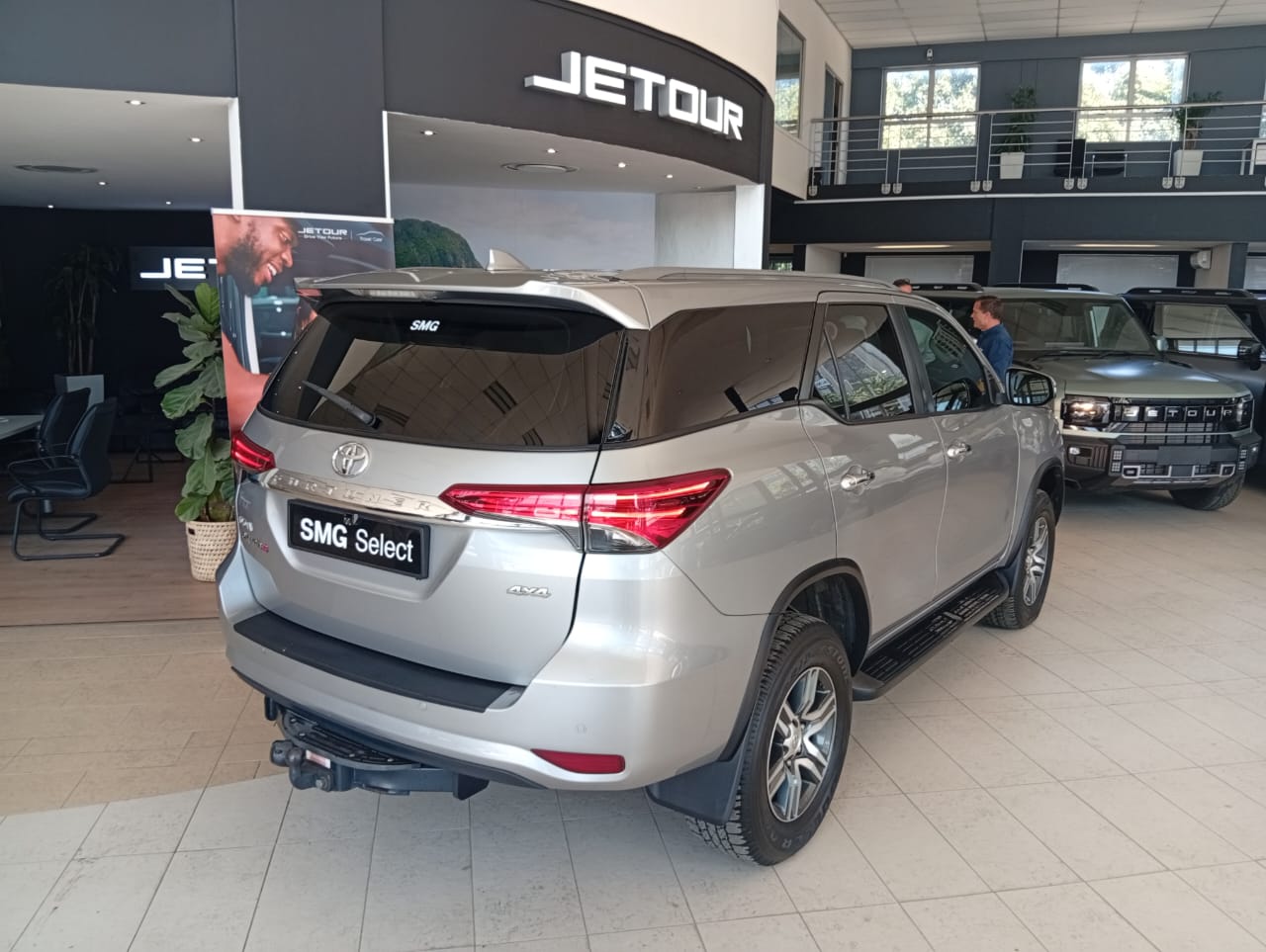Toyota Fortuner 2.4GD-6 4x4 Auto SMG Jetour Harbour Arch