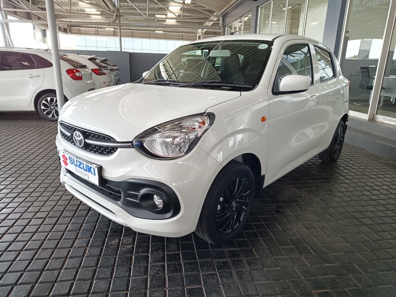 2025 Toyota Vitz 1.0 XR Auto for sale