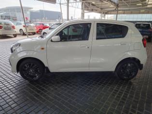2025 Toyota Vitz 1.0 XR Auto for sale