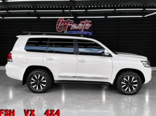2017 Toyota Land Cruiser 200 4.5D-4D V8 VX-R for sale