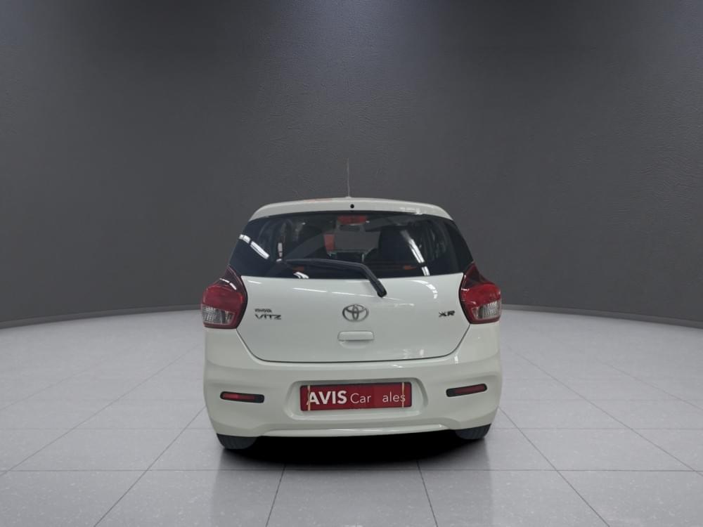 Toyota Vitz 1.0 XR Auto Avis Car Sales Pinetown