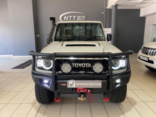 2016 Toyota Land Cruiser 79 4.5D-4D LX V8 for sale