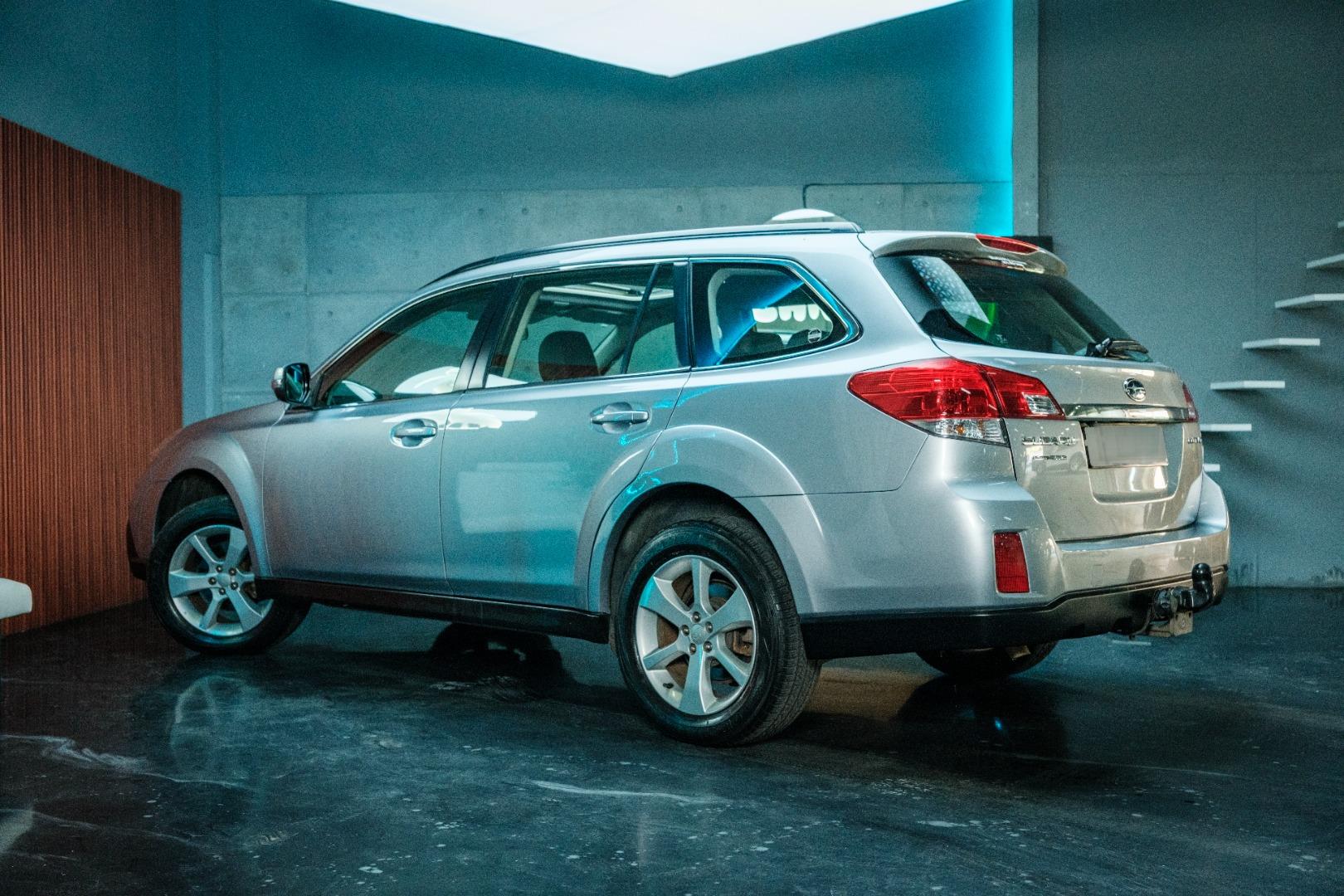 Subaru Outback 2.5i-S Premium Mad Cars